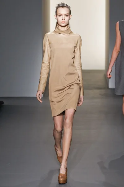 Look 13